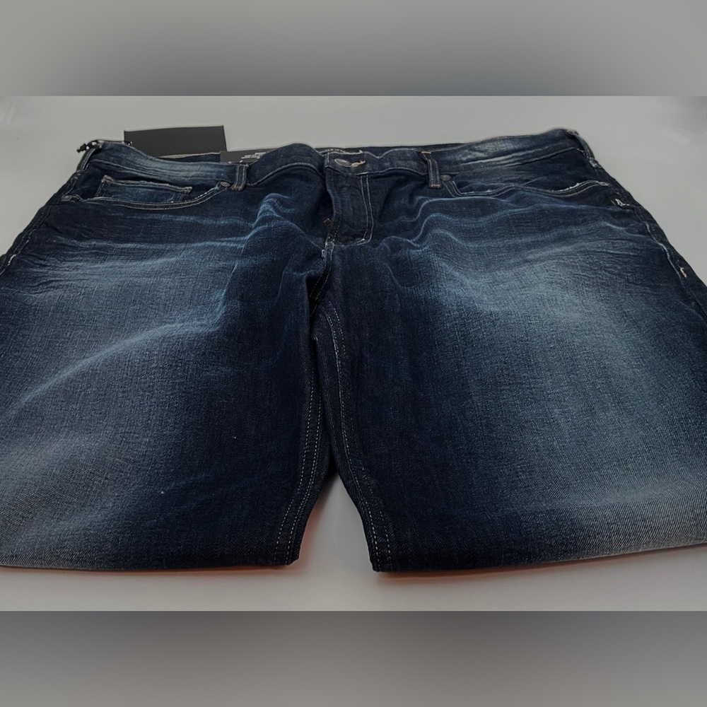 NWT Silver Jeans “Grayson” Dark Indigo Denim 40x32